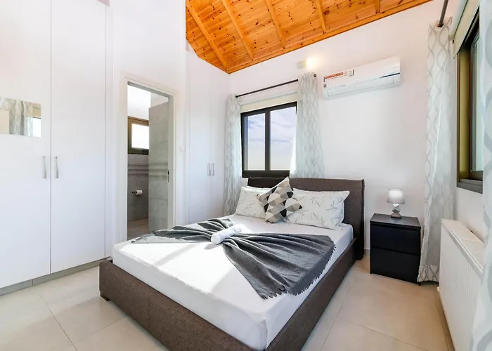 Villa Kymma Seaview #24 Aya Napa